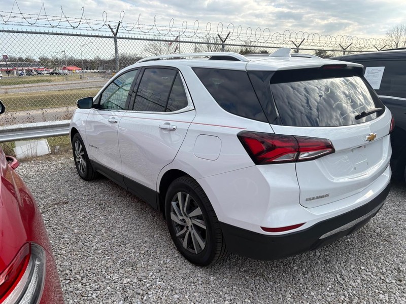 Chevrolet Equinox Vehicle Full-screen Gallery Image 02