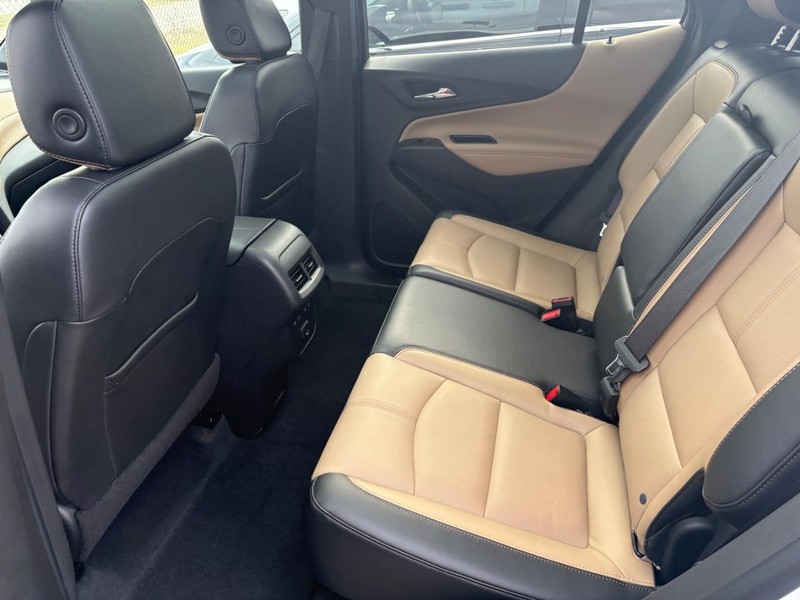 Chevrolet Equinox Vehicle Full-screen Gallery Image 05