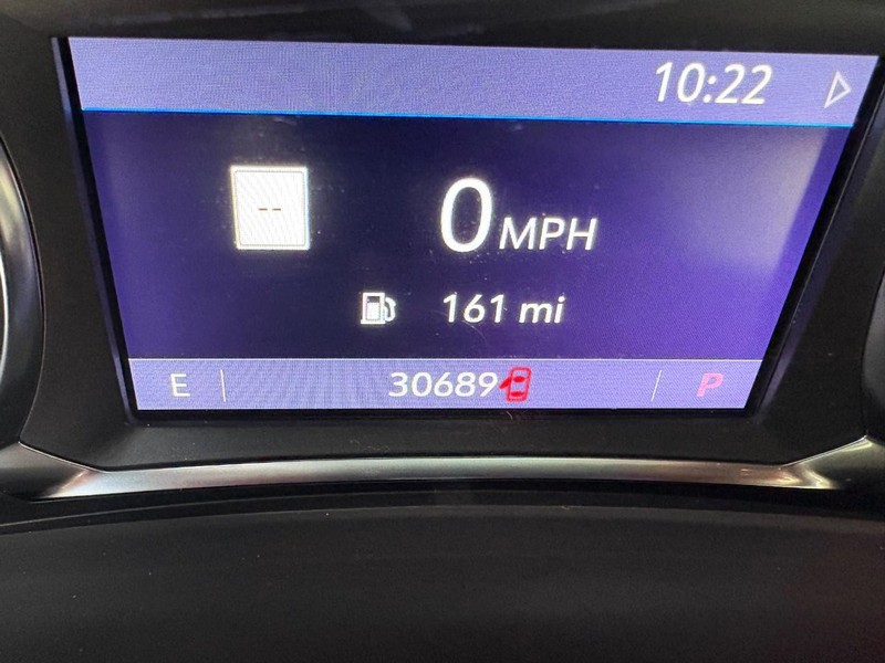 Chevrolet Equinox Vehicle Full-screen Gallery Image 06