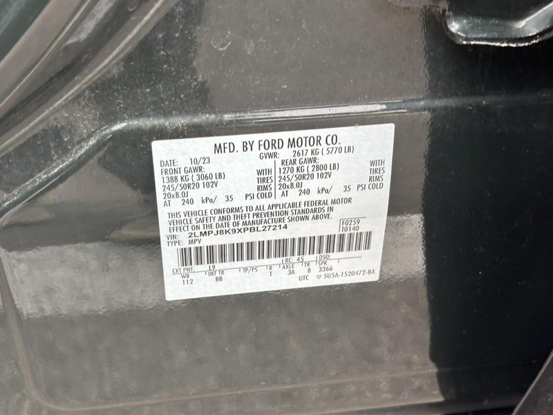 Lincoln Nautilus Vehicle Full-screen Gallery Image 26