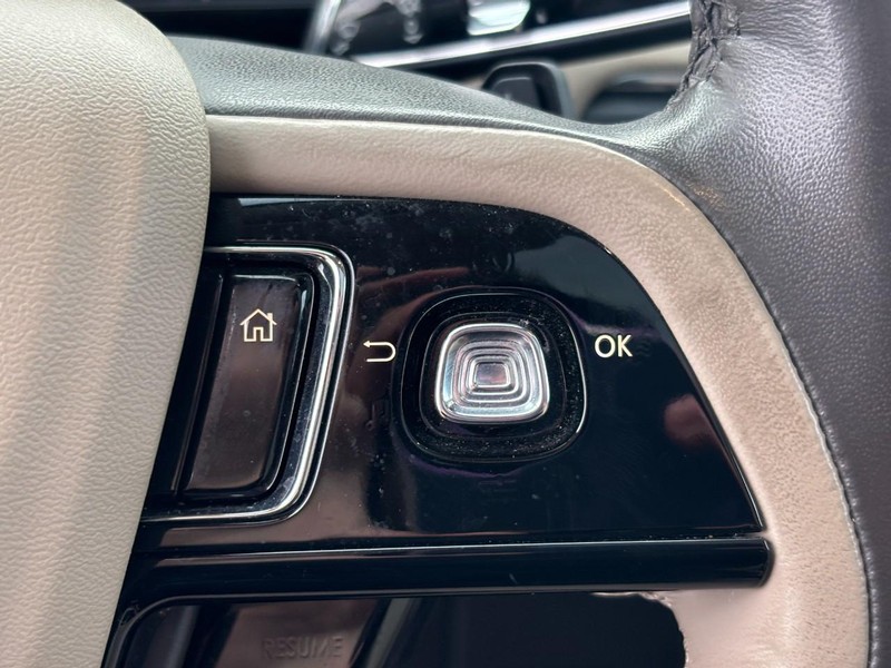 Lincoln Corsair Vehicle Full-screen Gallery Image 20