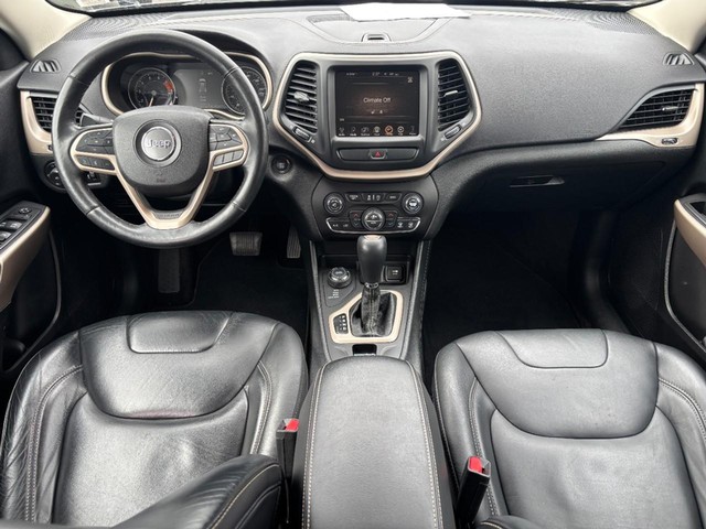 Jeep Cherokee Vehicle Full-screen Gallery Image 12