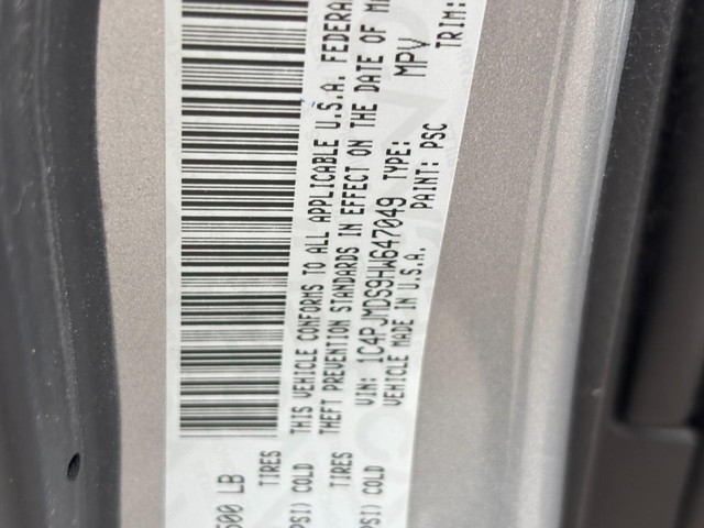 Jeep Cherokee Vehicle Full-screen Gallery Image 27