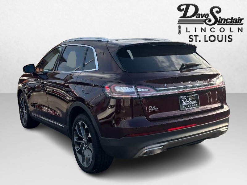 Lincoln Nautilus Vehicle Full-screen Gallery Image 07