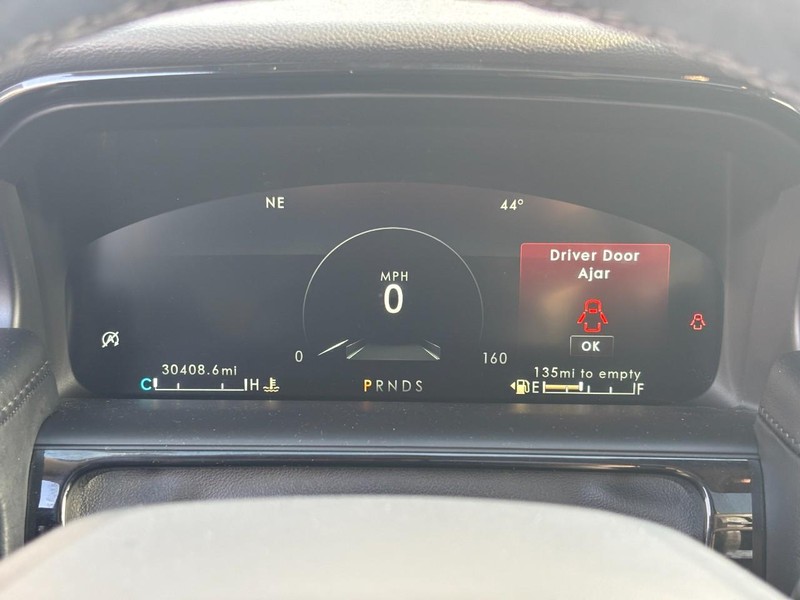 Lincoln Nautilus Vehicle Full-screen Gallery Image 21