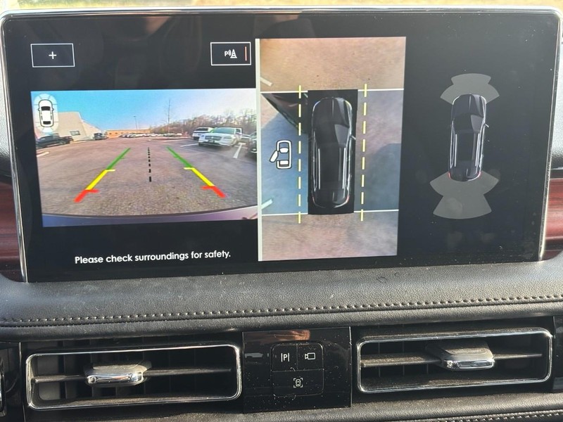 Lincoln Nautilus Vehicle Full-screen Gallery Image 24