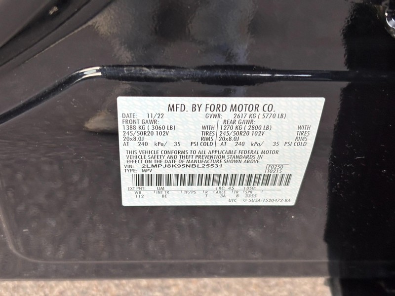 Lincoln Nautilus Vehicle Full-screen Gallery Image 26