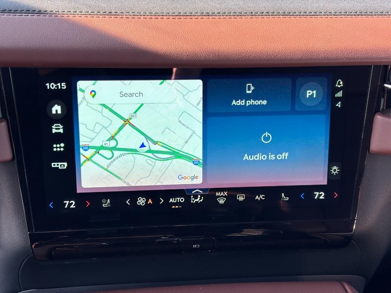 Lincoln Navigator L Vehicle Full-screen Gallery Image 25