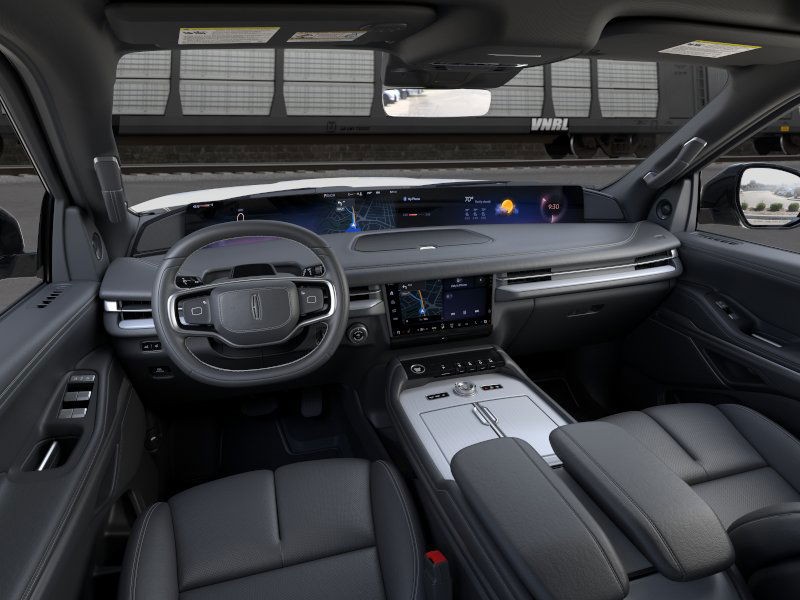 Lincoln Navigator L Vehicle Full-screen Gallery Image 10