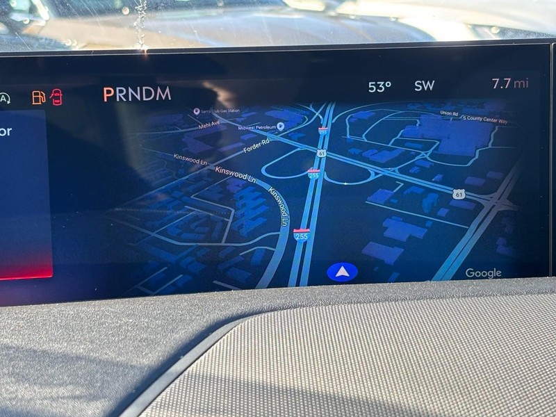 Lincoln Navigator L Vehicle Full-screen Gallery Image 23