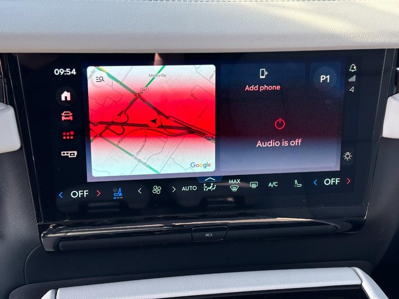 Lincoln Navigator L Vehicle Full-screen Gallery Image 25