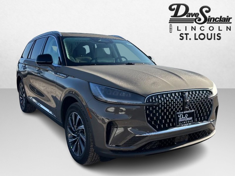 Lincoln Aviator Vehicle Full-screen Gallery Image 03