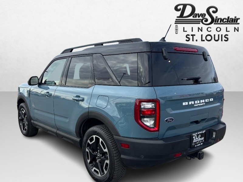 Ford Bronco Sport Vehicle Full-screen Gallery Image 07