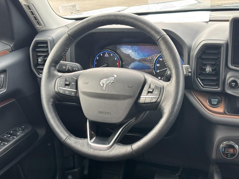 Ford Bronco Sport Vehicle Full-screen Gallery Image 12