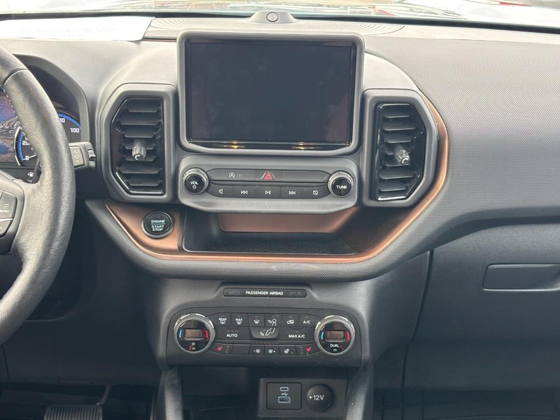 Ford Bronco Sport Vehicle Full-screen Gallery Image 13