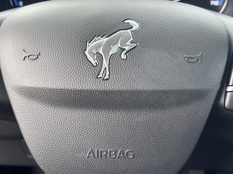 Ford Bronco Sport Vehicle Full-screen Gallery Image 18