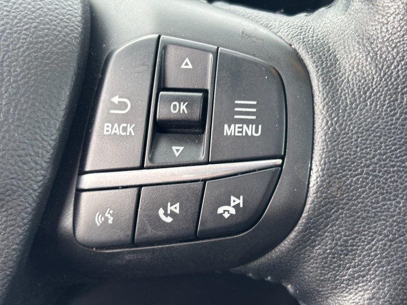 Ford Bronco Sport Vehicle Full-screen Gallery Image 19