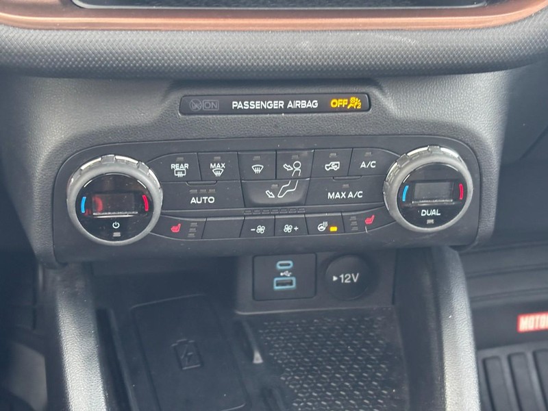 Ford Bronco Sport Vehicle Full-screen Gallery Image 23