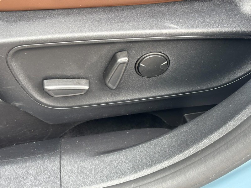 Ford Bronco Sport Vehicle Full-screen Gallery Image 24