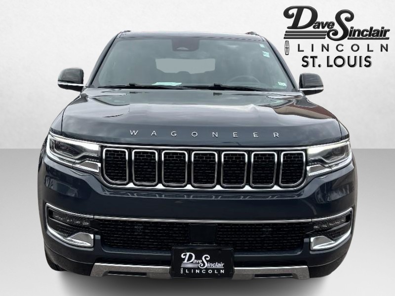 Jeep Wagoneer L Vehicle Full-screen Gallery Image 02