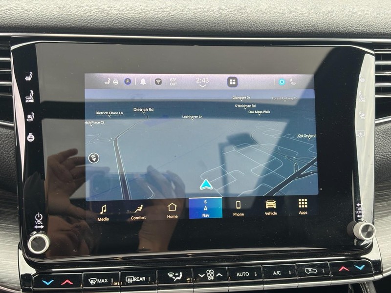 Jeep Wagoneer L Vehicle Full-screen Gallery Image 25