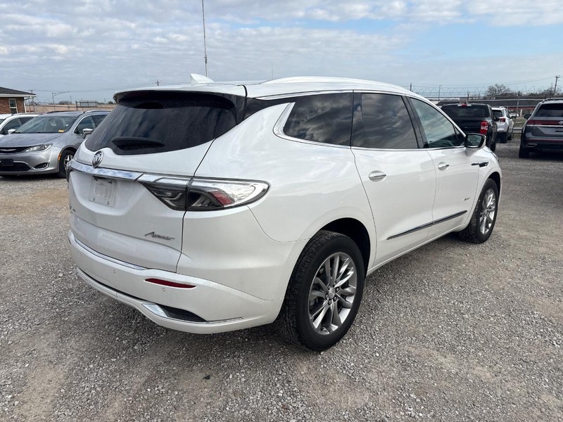 Buick Enclave Vehicle Full-screen Gallery Image 03