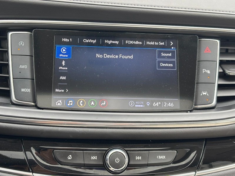 Buick Enclave Vehicle Full-screen Gallery Image 24