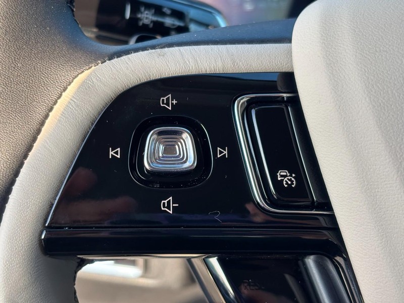 Lincoln Corsair Vehicle Full-screen Gallery Image 19