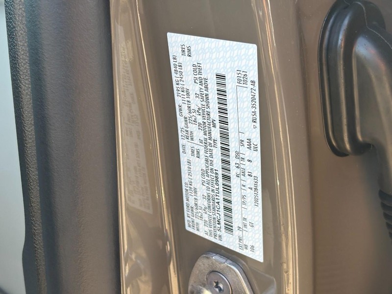 Lincoln Corsair Vehicle Full-screen Gallery Image 26