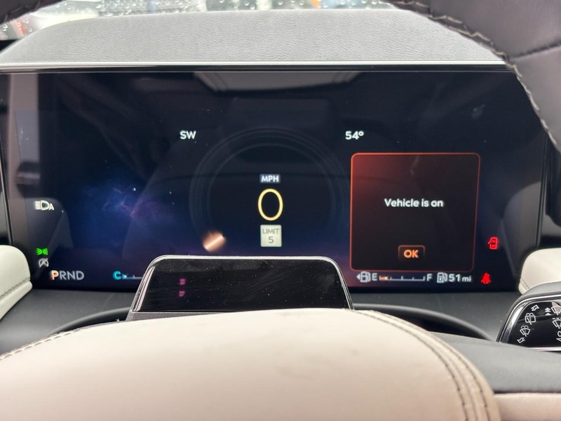 Lincoln Aviator Vehicle Full-screen Gallery Image 23