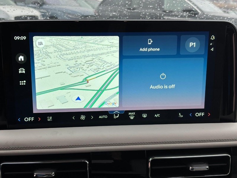 Lincoln Aviator Vehicle Full-screen Gallery Image 24