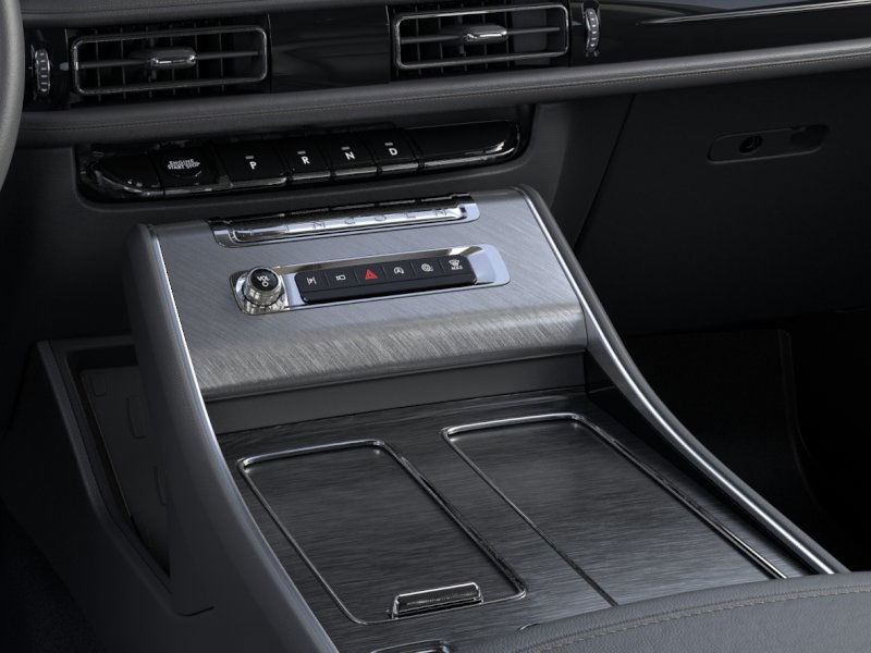 Lincoln Aviator Vehicle Full-screen Gallery Image 16