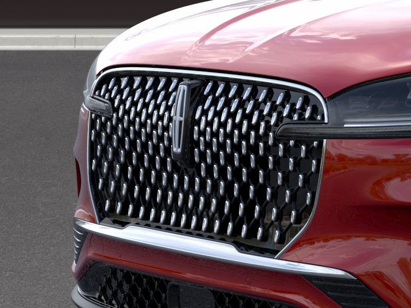 Lincoln Aviator Vehicle Full-screen Gallery Image 18