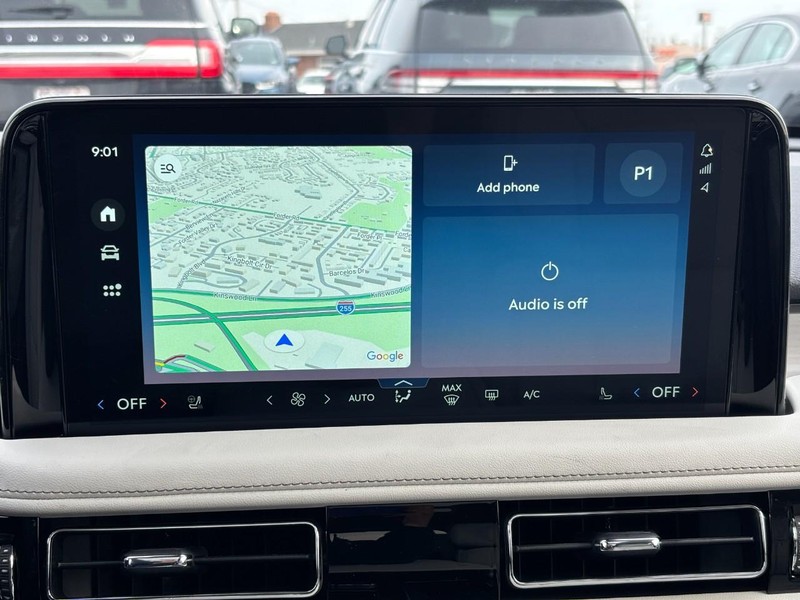 Lincoln Aviator Vehicle Full-screen Gallery Image 24