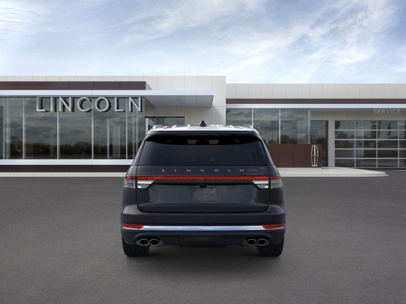 Lincoln Aviator Vehicle Full-screen Gallery Image 05