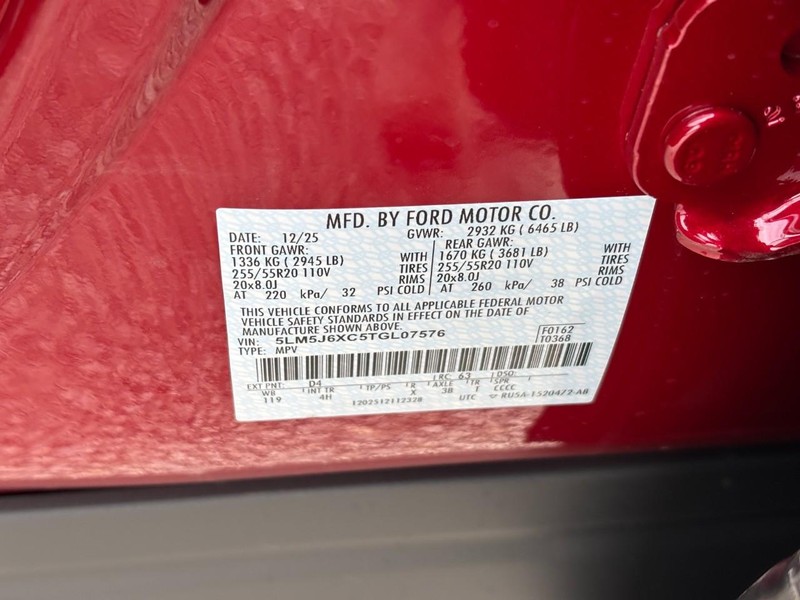 Lincoln Aviator Vehicle Full-screen Gallery Image 27