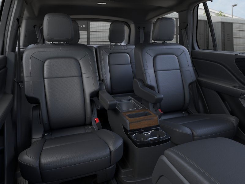 Lincoln Aviator Vehicle Full-screen Gallery Image 12