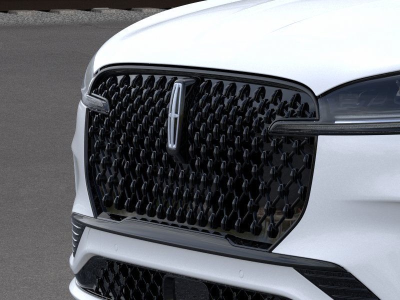 Lincoln Aviator Vehicle Full-screen Gallery Image 18
