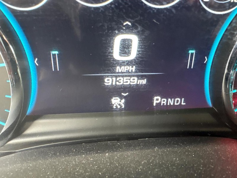 GMC Yukon XL Vehicle Full-screen Gallery Image 07