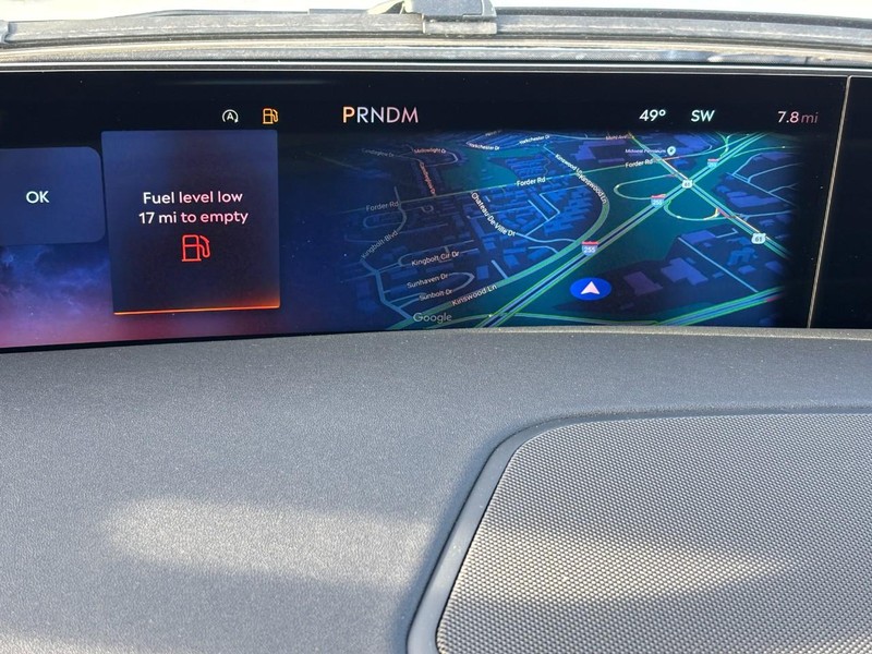 Lincoln Navigator L Vehicle Full-screen Gallery Image 24