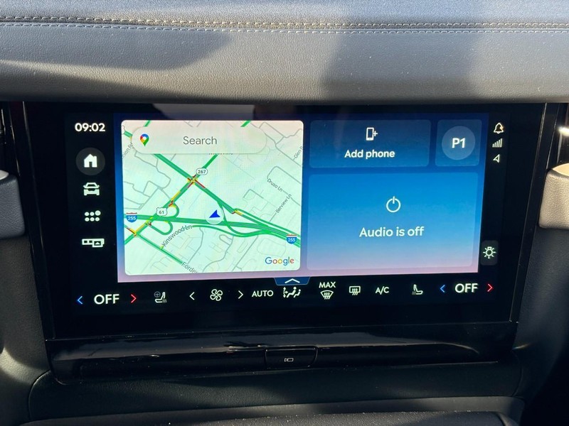 Lincoln Navigator L Vehicle Full-screen Gallery Image 26