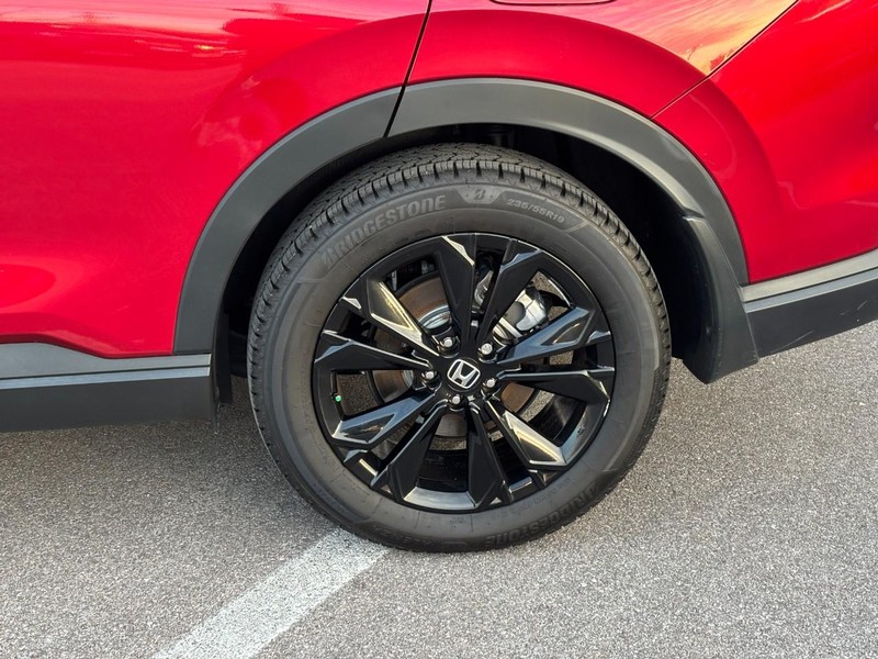 Honda CR-V Hybrid Vehicle Full-screen Gallery Image 10