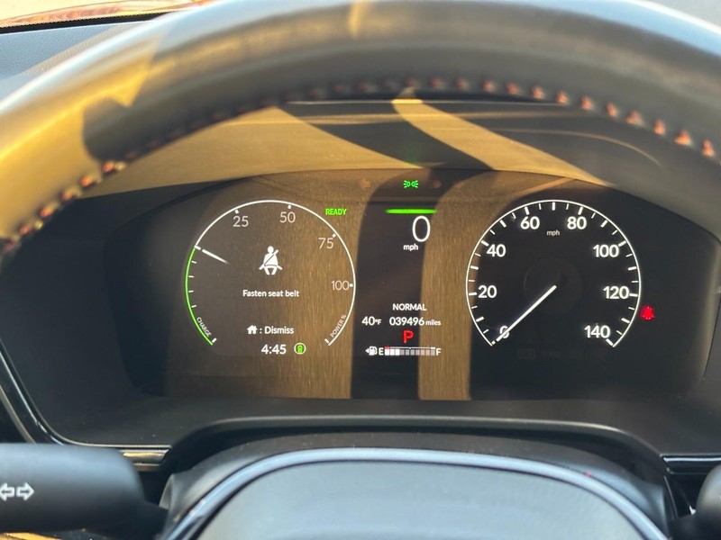 Honda CR-V Hybrid Vehicle Full-screen Gallery Image 22