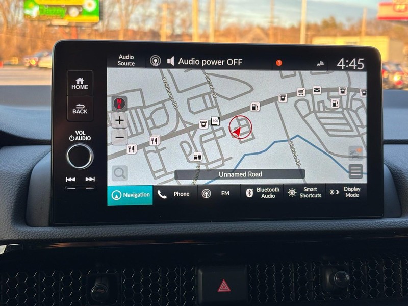 Honda CR-V Hybrid Vehicle Full-screen Gallery Image 24