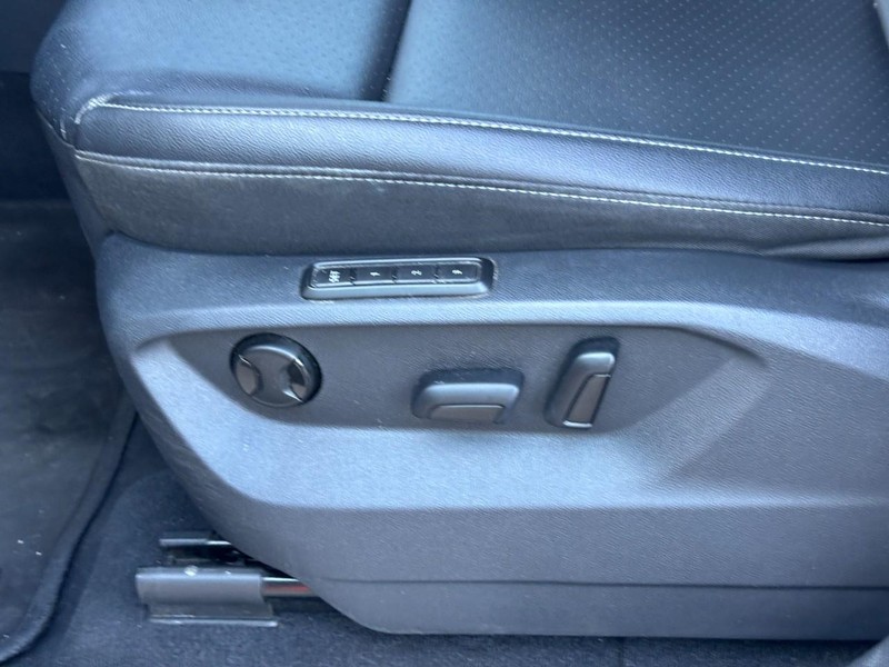 Volkswagen Atlas Vehicle Full-screen Gallery Image 17