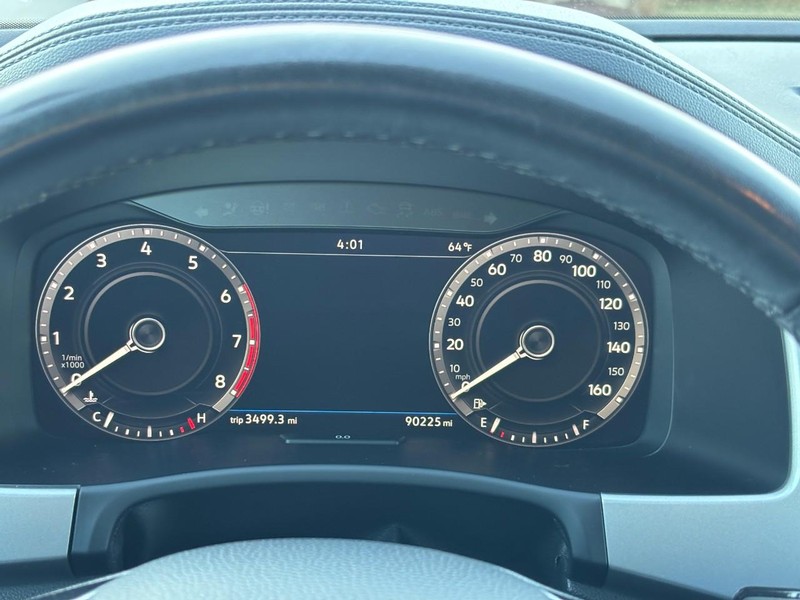 Volkswagen Atlas Vehicle Full-screen Gallery Image 22