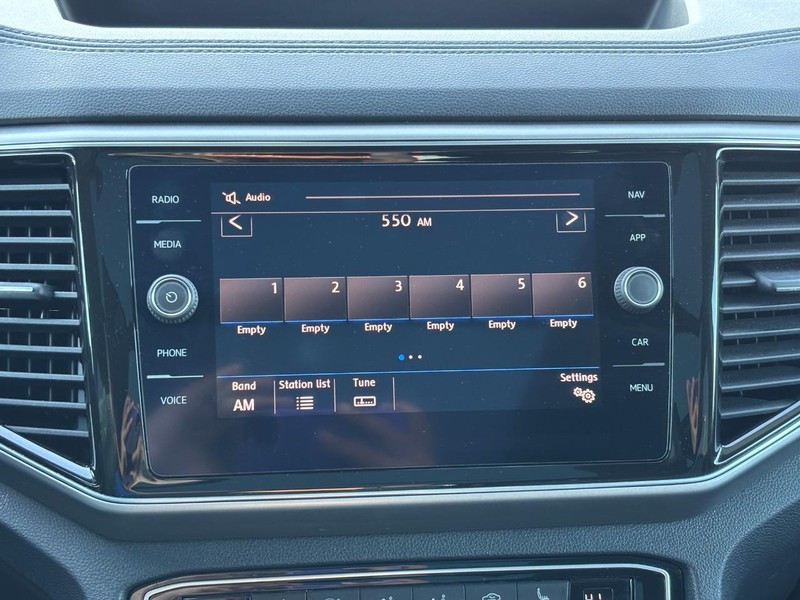 Volkswagen Atlas Vehicle Full-screen Gallery Image 25