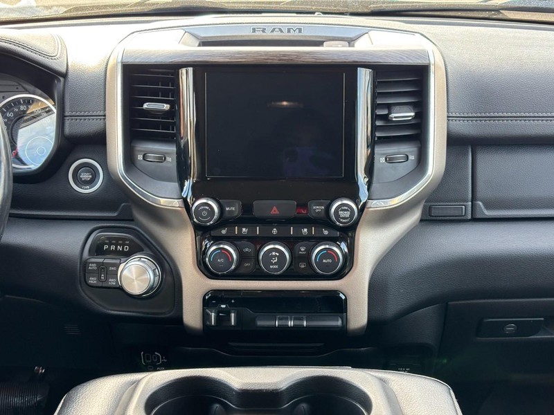 Ram 1500 Vehicle Full-screen Gallery Image 14