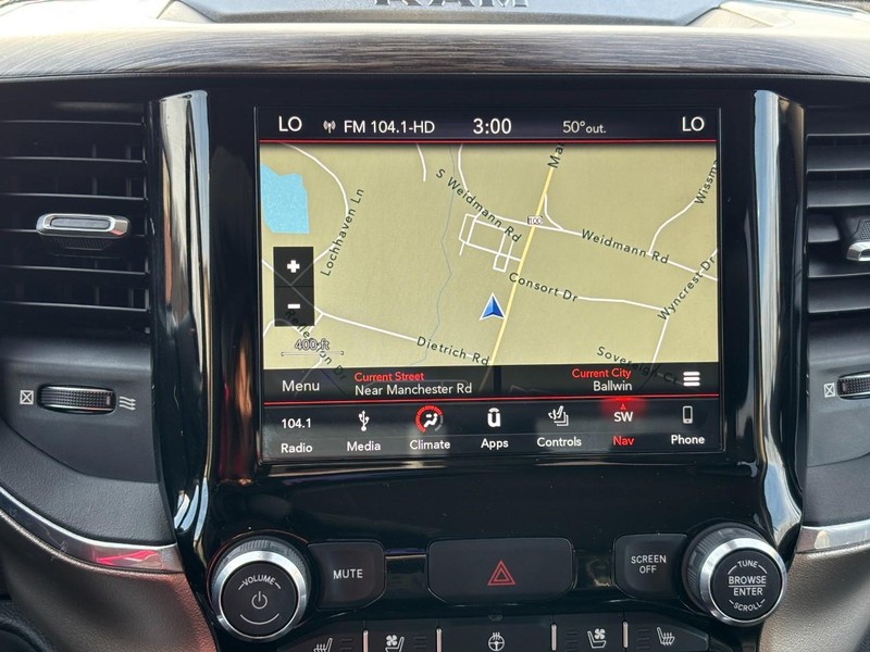 Ram 1500 Vehicle Full-screen Gallery Image 23