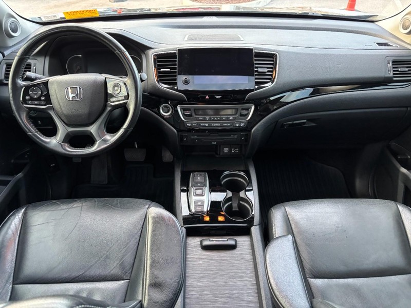 Honda Pilot Vehicle Full-screen Gallery Image 12